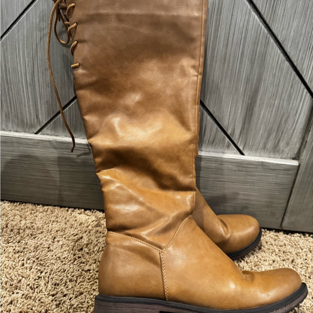 Pierre Dumas Tan Lace Up Boots